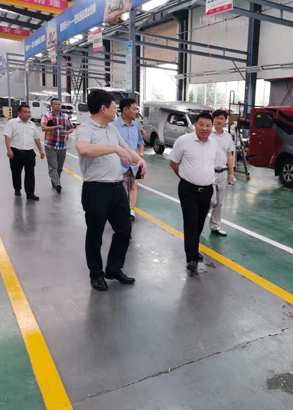 邵东市人大常委会党组书记杨肇晖一行调研霞客乐汽车